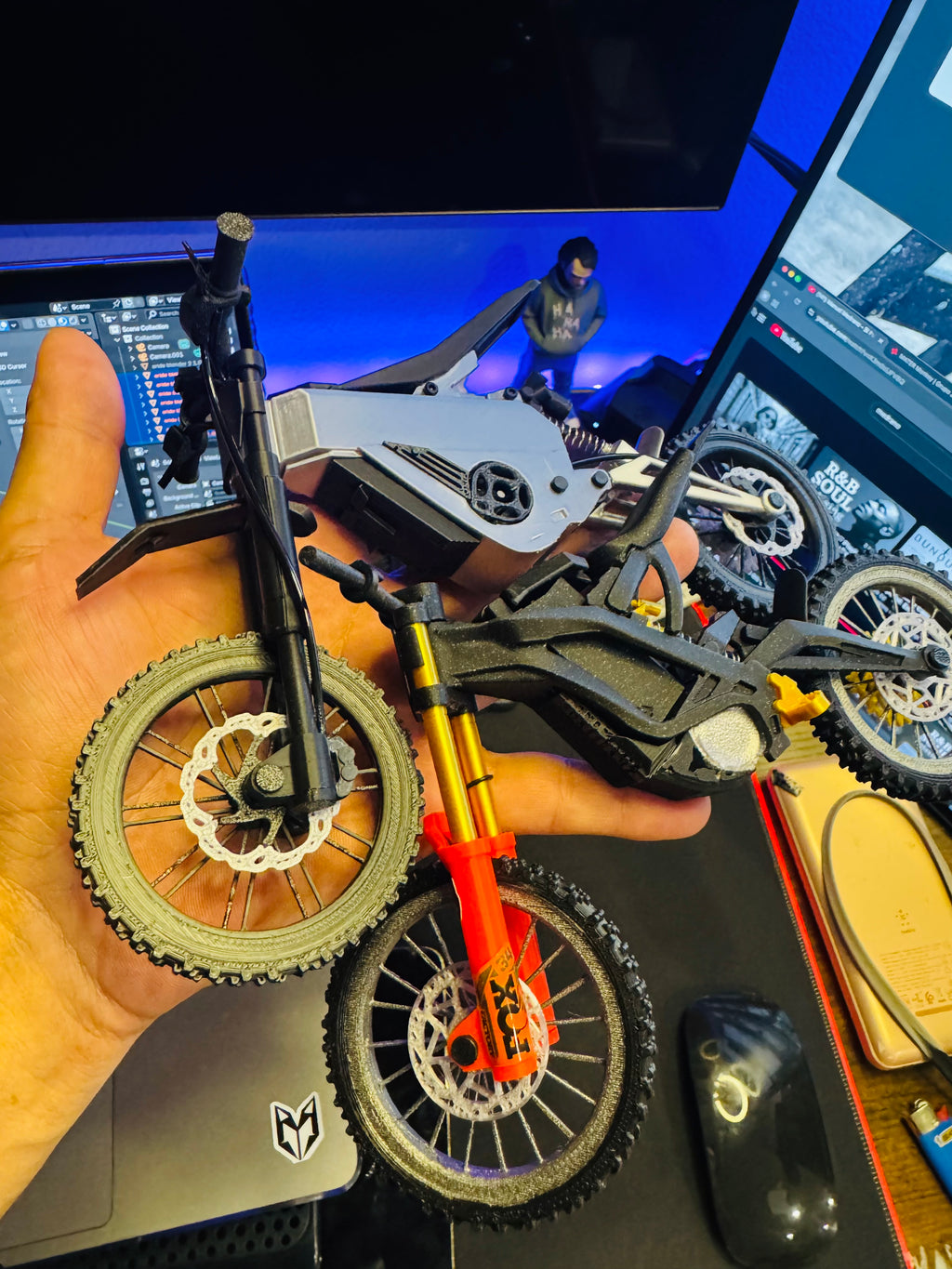 Mini Electric Dirt Bike 3D Scale Model – Basic Display Collectible | DIYFOXSTORE